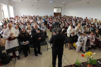 Aranymiatyánk a csángóknál: „kiárad a magyar nyelvű imádkozás hosszú ideig palackba zárt szelleme”