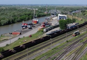 Folyami kikötőt vásárolna Románia Moldovától