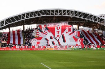 Így ünnepelt a 80 éves Öreg Hölgy (fotó + videó)