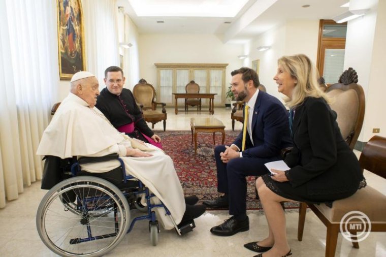 „Az emberek nyelvén beszélt”. Búcsúznak a világ vezető politikusai Ferenc pápától