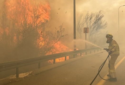 Tomboló tüzek Izraelben, Netanjahu gyújtogatásra gyanakszik