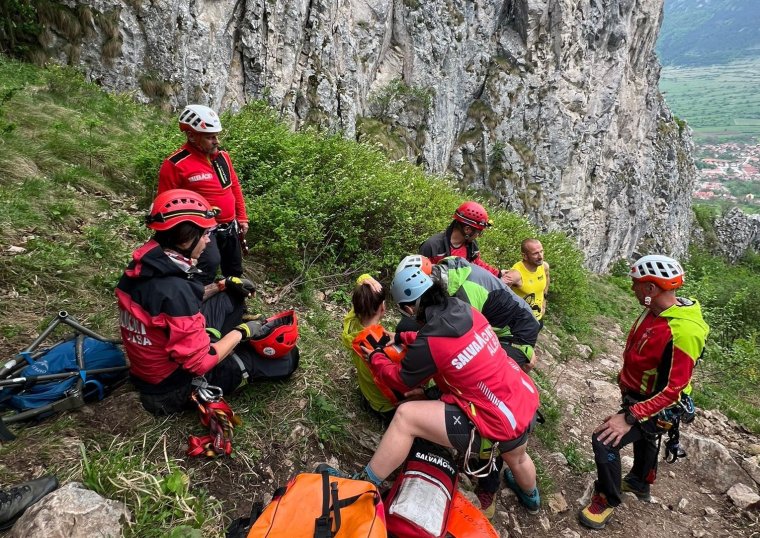 Megsérült turistákat kellett ellátniuk a hegyimentőknek a Székelykőn