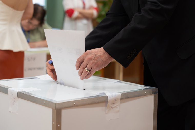 EMSZ: az ország polgárai egyértelmű üzenetet küldtek, elég volt a múlt embereiből