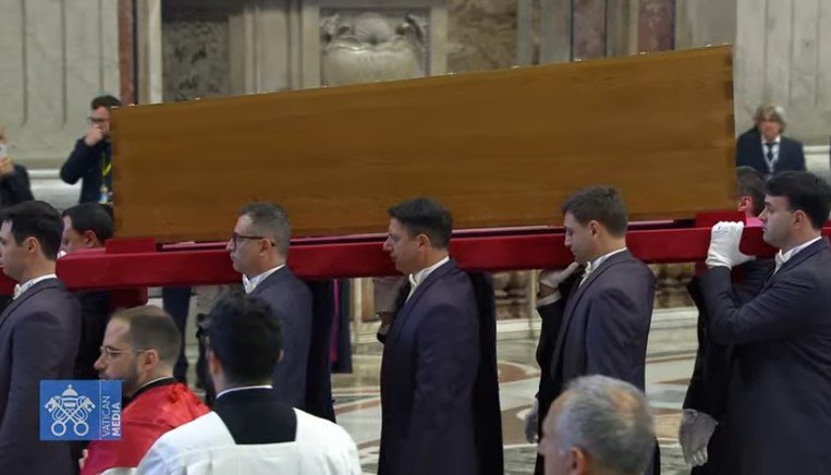 Utolsó földi út •  Fotó: Vatican Media/Képernyőmentés