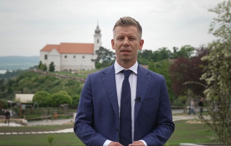 Magyar Péter Budapestről Nagyváradra gyalogol „a békéért és a nemzeti összefogásért”