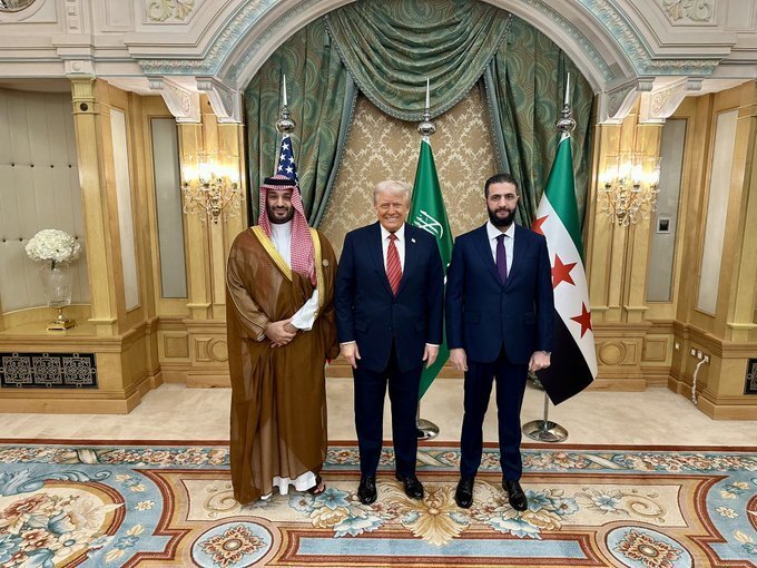 Izrael csak asszisztál, miközben Trump bejárja a Közel-Keletet, és rehabilitálja Szíriát
