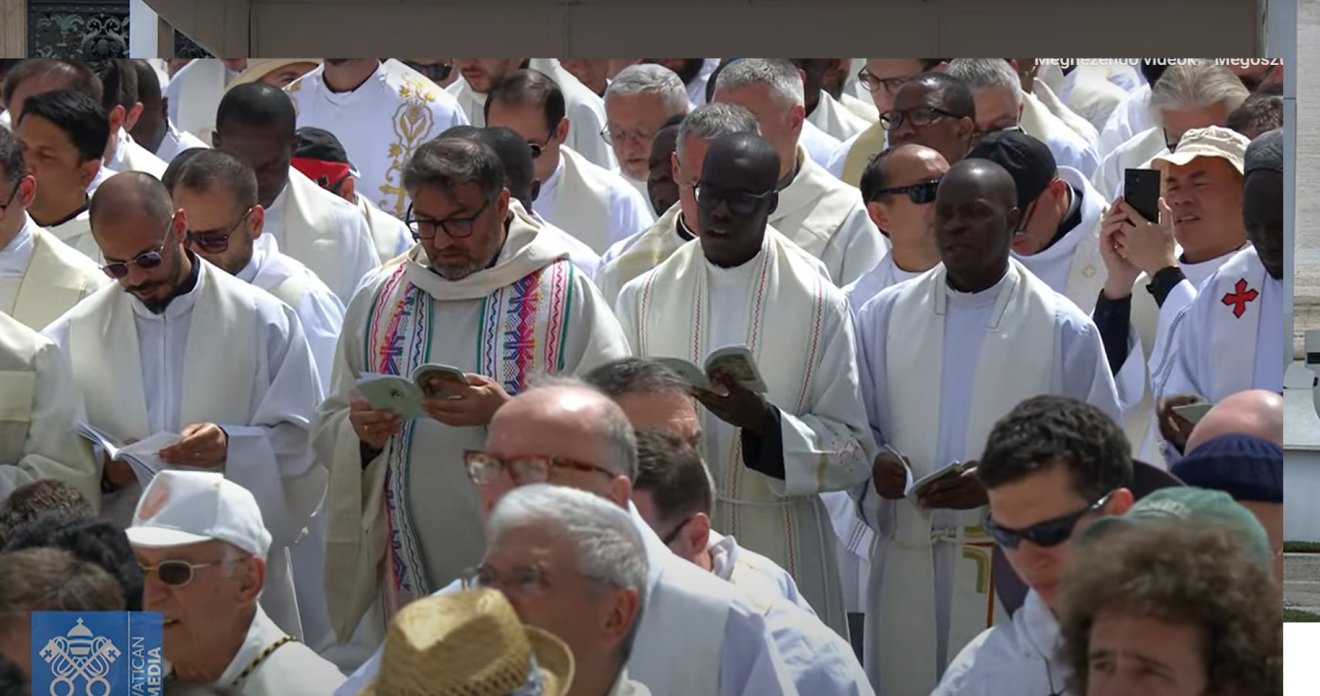 •  Fotó: Vatican Live/képernyőmentés