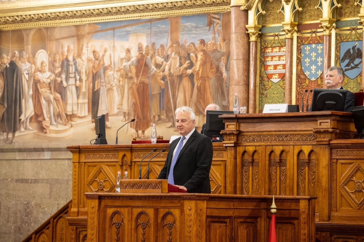 csángó