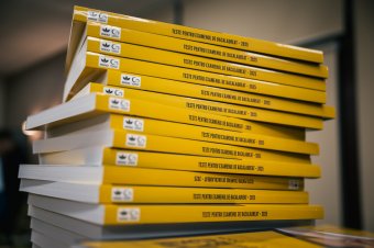 A magyar diákok román érettségijét megkönnyítő új segédanyag jut el az iskolákba