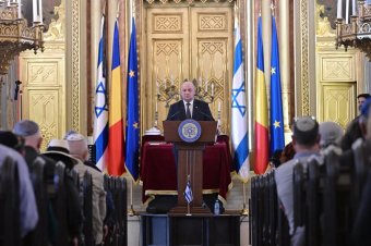 A romániai zsidóság vezetői az antiszemitizmus veszélyére figyelmeztetve buzdítanak a diktatúra elleni kiállásra