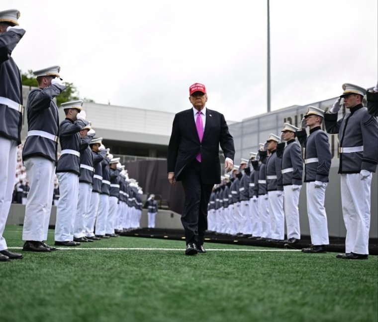 Trump szerint Putyin a tűzzel játszik