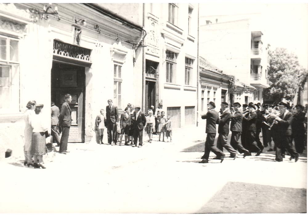 központ