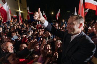 Sokk a lengyel kormányoldalon Karol Nawrocki elnökválasztási győzelme után