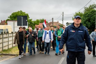 Ellentüntetők is fogadták Nagyváradon az árulásról beszélő Magyar Pétert
