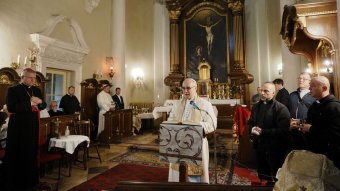Bírósági úton lakoltatná ki a nagyváradi városvezetés Fejes Rudolf Anzelm apátot a premontrei rendházból