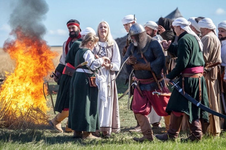 Egy évtizede éltetik „ágyúdörgéssel” Báthory István emlékét Szilágysomlyón