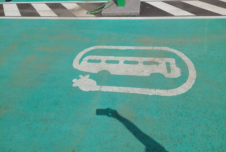 Tömegközlekedést létesítenek Pécskán, idővel a határon is átjárhatnak az elektromos buszok