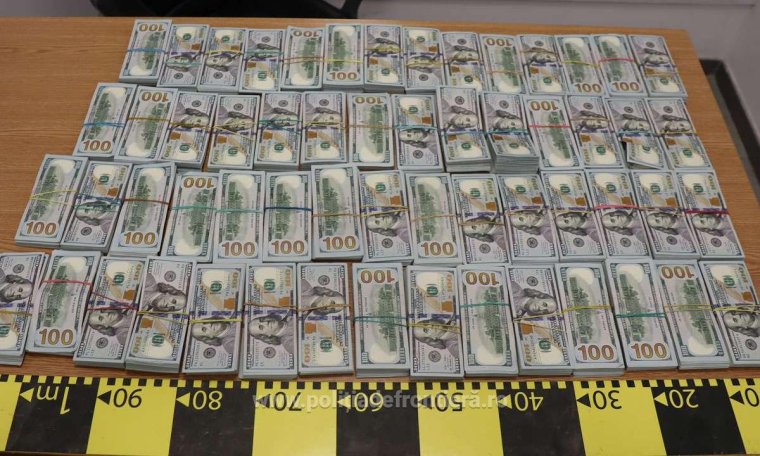 Közel 600 000 dollárt akart becsempészni az országba egy román–ukrán kettős állampolgár