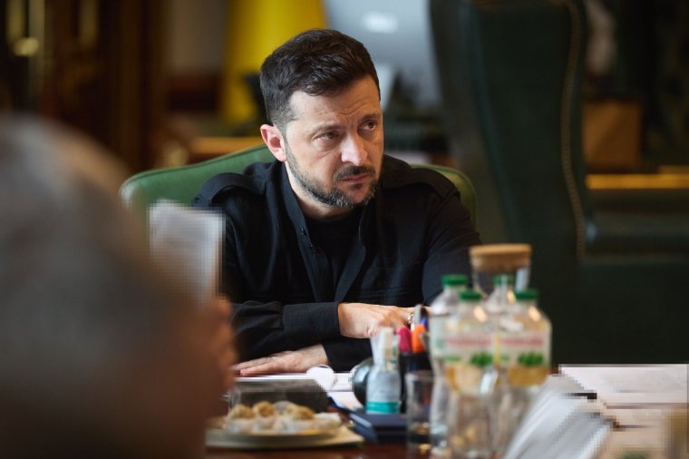 Visszatáncolt Zelenszkij, visszaállította a parlament a korrupcióellenes szervek függetlenségét