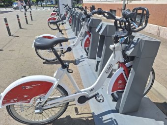 Két hónapig ingyen kölcsönözhetők a kerékpármegosztó rendszer biciklijei a partiumi megyeszékhelyen