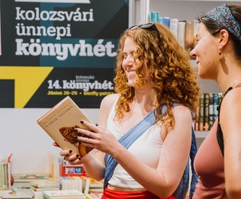 Nem dísz, nem relikvia: a könyv él – Megnyitotta kapuit a Kolozsvári Ünnepi Könyvhét