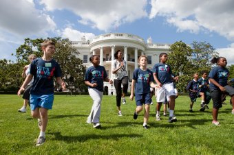 Amerika korábbi first ladyje látogat Romániába