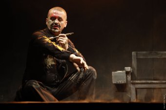Színészmesterség a „boncasztalon”: Harsányi Attila és az Aradi Kamaraszínház kísérletei