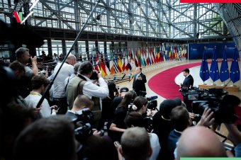 Von der Leyen szerint Ukrajna kiérdemelte az uniós csatlakozást, Orbán ezt „zárójelbe teszi”