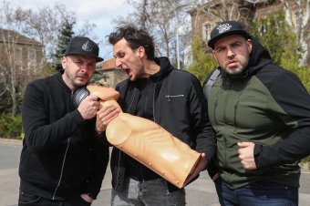 A Pittyes 2-es és Gyufa székely humorista trió szereplésével készített videóklipet a Magyar Készenléti Rendőrség (VIDEÓ)