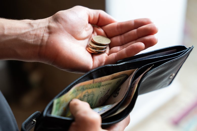 Egy hajszálnyival nőtt az átlagbér, de a fizetések vásárlóereje még mindig elmarad a tavalyitól