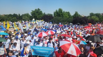 Újabb nagyszabású tüntetésre készülnek a szakszervezetek