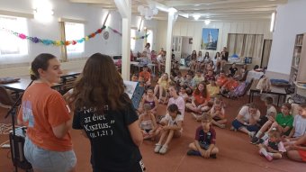 Közös hitbéli gyökerek – északír reformátusok vendégeskednek a Bihar megyei Paptamásiban
