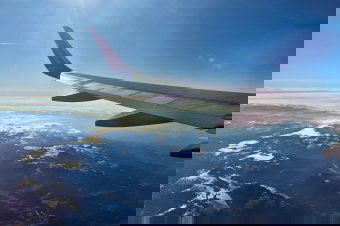 Ezentúl csak nyomós indokkal utazhatnak külföldre közpénzből a minisztériumi alkalmazottak