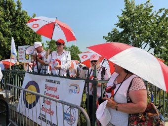 Folytatják a tiltakozást, „a megszorítások fekete doboza” elnevezéssel online kampányt indítanak a szakszervezetek