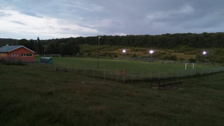Óvoda gyerekek, vízvezeték víz és kivilágított futballpálya esti meccs nélkül: elképesztő dolgokra szórták el a pénzt egyes önkormányzatok
