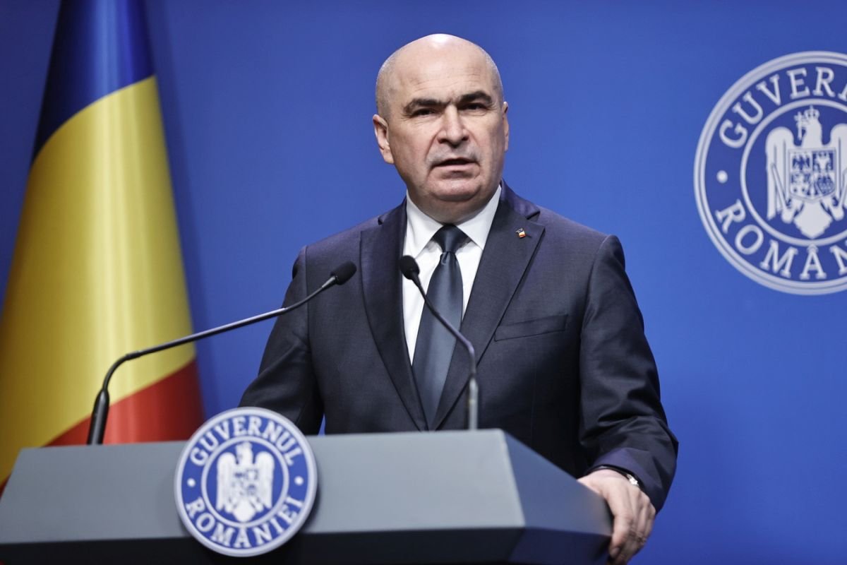 Ilie Bolojan szerint a felduzzasztott létszám nem garancia a minőségi munkára •  Fotó: gov.ro
