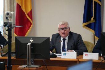 Saját pártjából fenyegetik Bolojant: a Cîțu-kormányt bizalmatlansági indítvány buktatta meg