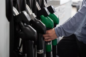 Meredeken drágultak az üzemanyagok, a miniszter szerint indokolatlanul – Okok és várható piaci mozgások