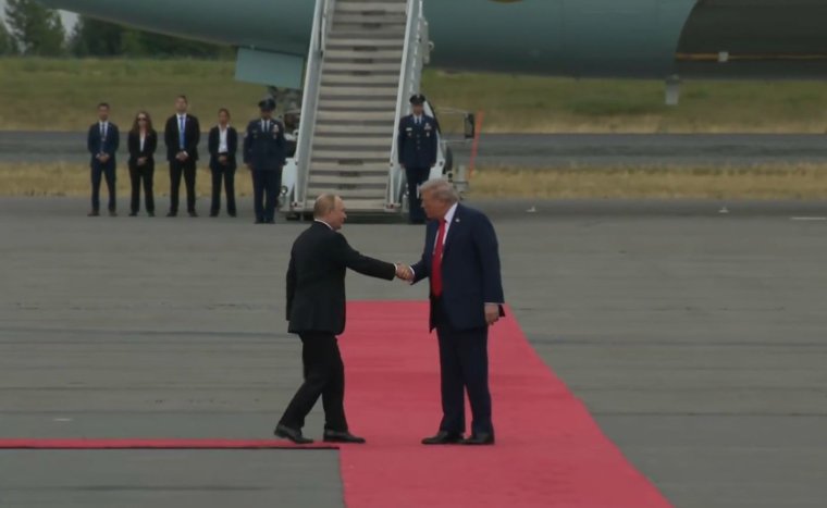 Trump péntekig összehozná a háromoldalú csúcstalálkozót, Putyin az egész Donbaszt akarja