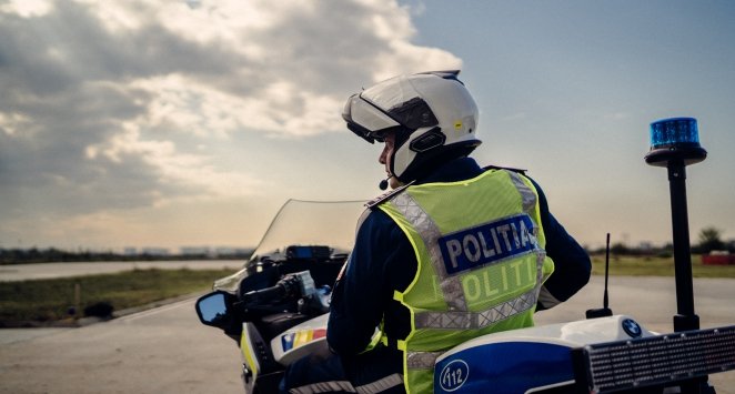 Sokan lebuknak jogosítvány nélküli motorozás miatt