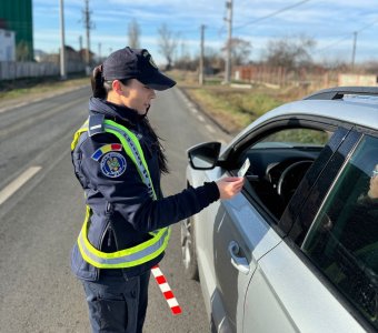 Nem kell már felmutatniuk a határon a kiskorúak kísérőinek a bűnügyi nyilvántartásról szóló bizonylatot