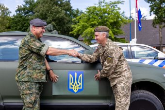 Hollandia félmilliárd euró értékben vásárolt be amerikai fegyverekből Ukrajna számára