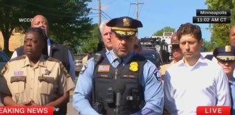 Gyermekeket ért halálos találat, és sokan megsebesültek a minneapolisi iskolai lövöldözésben