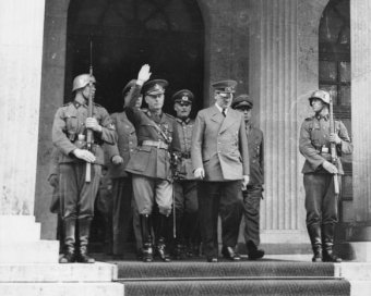 A románok közel harmada hősnek tekinti az antiszemita, magyarellenes, vasgárdista Antonescut