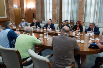 Nem sok jóval biztatja Bolojan a közigazgatásban dolgozókat