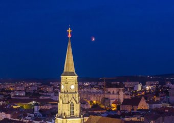 Égi tünemény: így festett a holdfogyatkozás Kolozsvár fölött