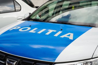 Őrizetben egy 17 éves fiú, akit már háromszor is jogosítvány nélküli vezetésen értek a rendőrök Beszterce-Naszód megyében