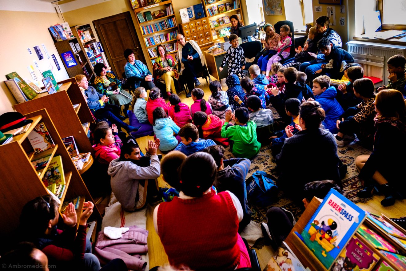 Kriza János meseturné