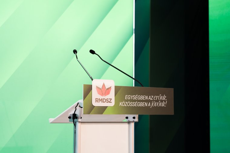 A román és a magyar miniszterelnök jelenlétében elkezdődött az RMDSZ kongresszusa