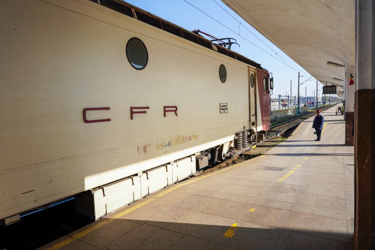 Vonatjárattörlések: több mint 200 millió lejjel tartozik a CFR